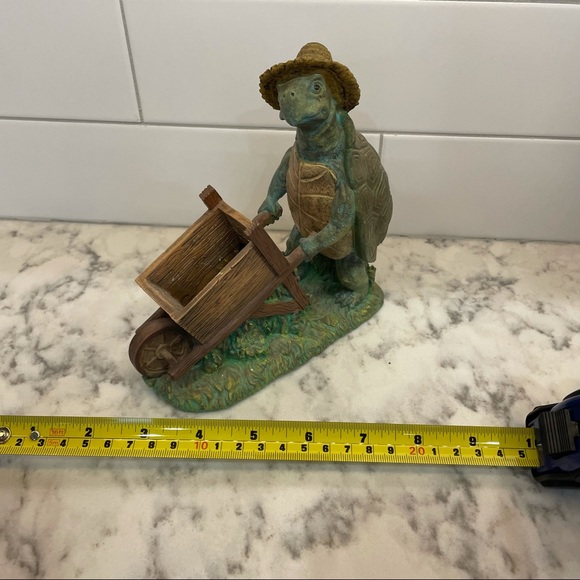 Resin decorative turtle pencil holder - Picture 4 of 8